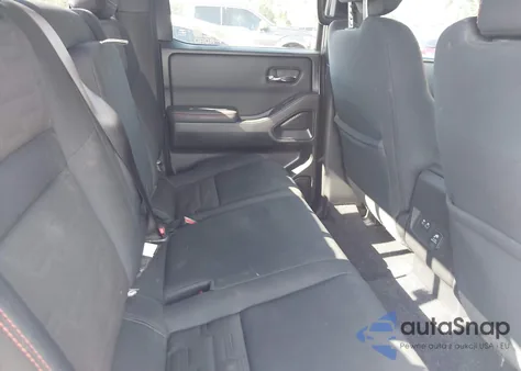 2022 Nissan Frontier Pro-4X 4X4 z USA, uszkodzony, nr VIN 1N6ED1EK6NN671965